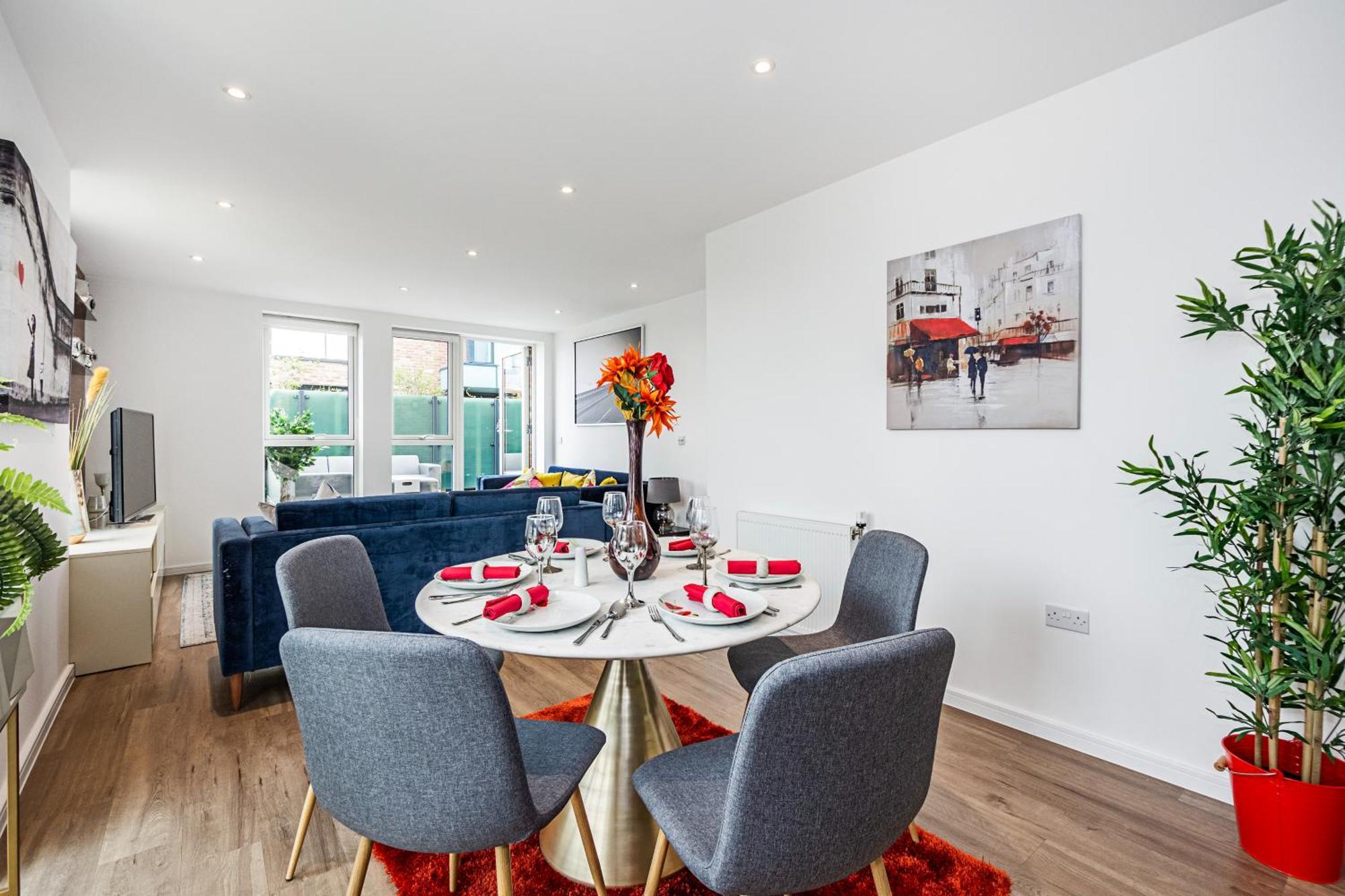 Chiswick Park 3 Bed 3 Bath West London - Parking Διαμέρισμα Εξωτερικό φωτογραφία